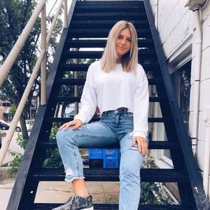 Meet your Posher, Madison